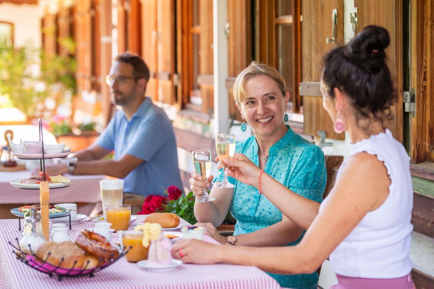 Sekt Frühstück am Tegernsee im Urlaub in Rottach-Egern