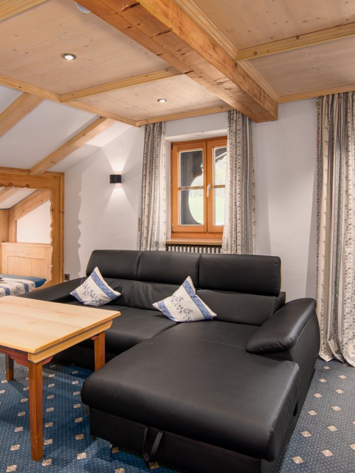 Wohnbereich Appartment mit Balkon in Rottach-Egern am Tegernsee